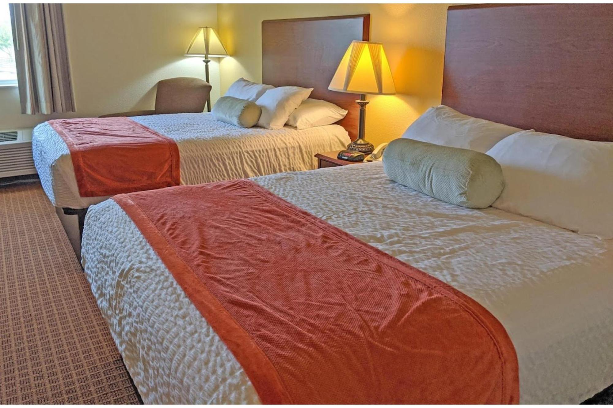 Park View Inn & Suites Hoisington Near Great Bend Eksteriør billede