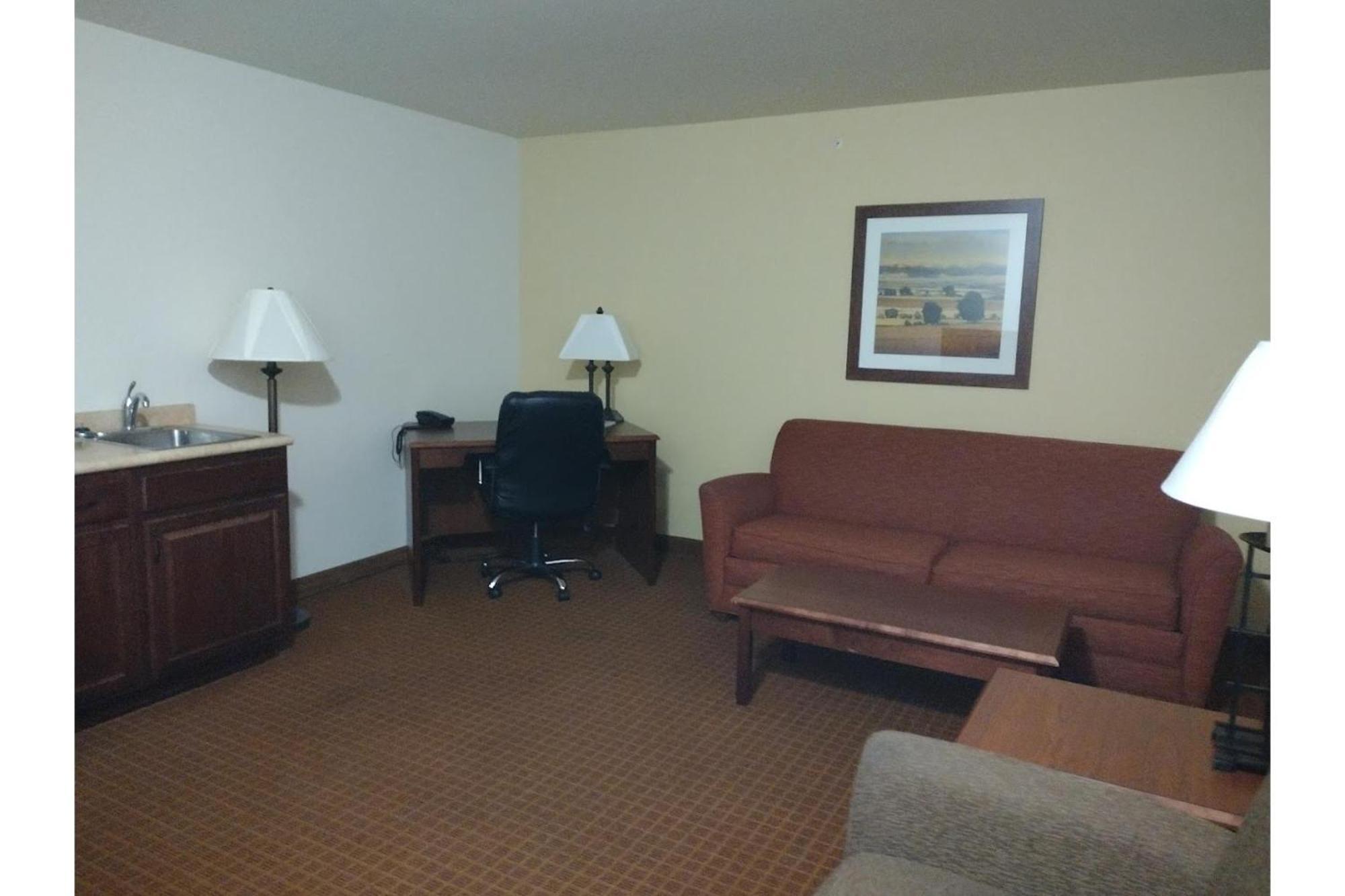 Park View Inn & Suites Hoisington Near Great Bend Eksteriør billede