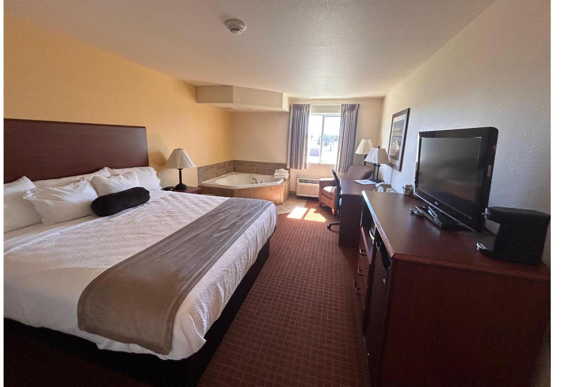 Park View Inn & Suites Hoisington Near Great Bend Eksteriør billede