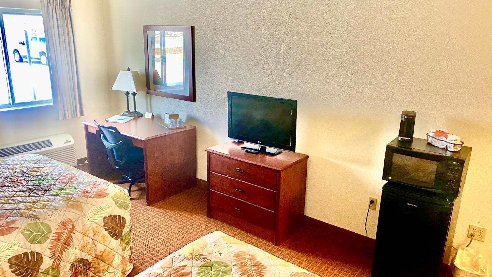 Park View Inn & Suites Hoisington Near Great Bend Eksteriør billede