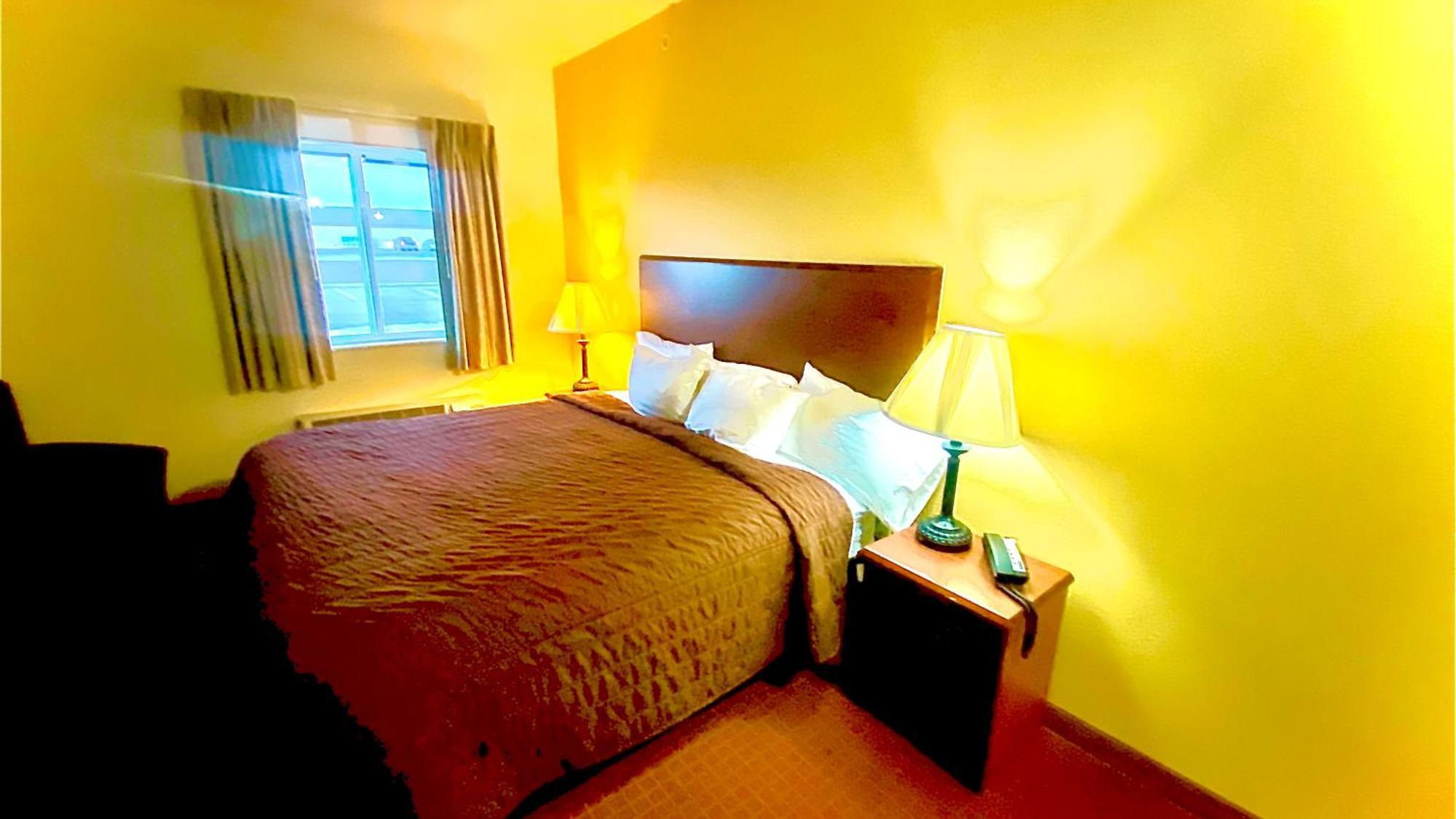 Park View Inn & Suites Hoisington Near Great Bend Eksteriør billede