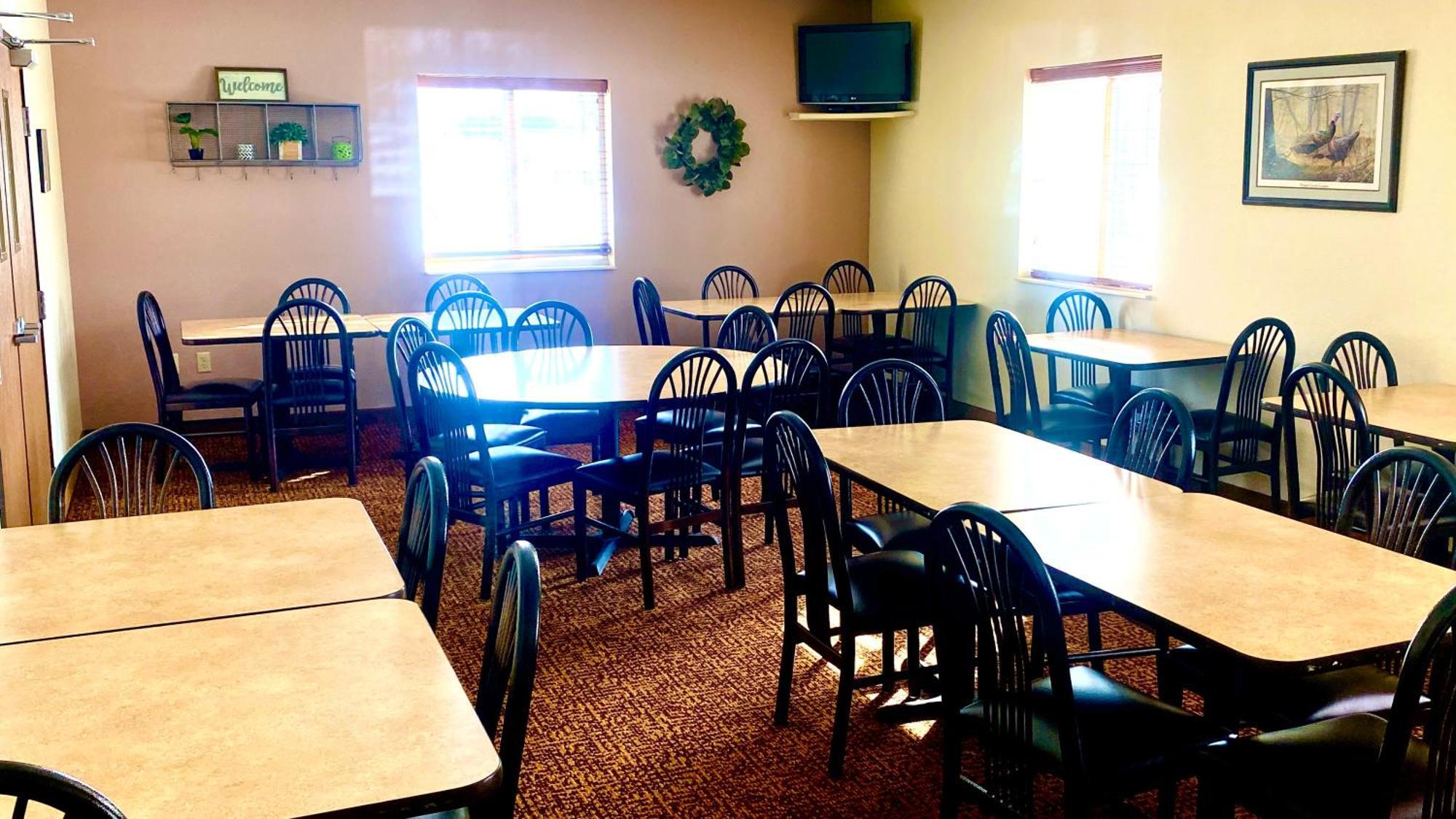 Park View Inn & Suites Hoisington Near Great Bend Eksteriør billede